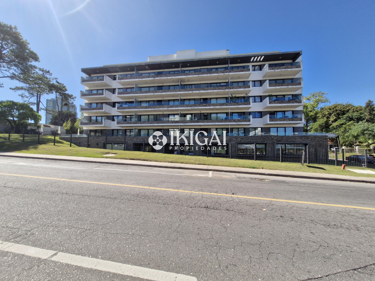 Apartamento ID.1032 - Apartamento en Punta del Este. 2 dormitorios y cochera