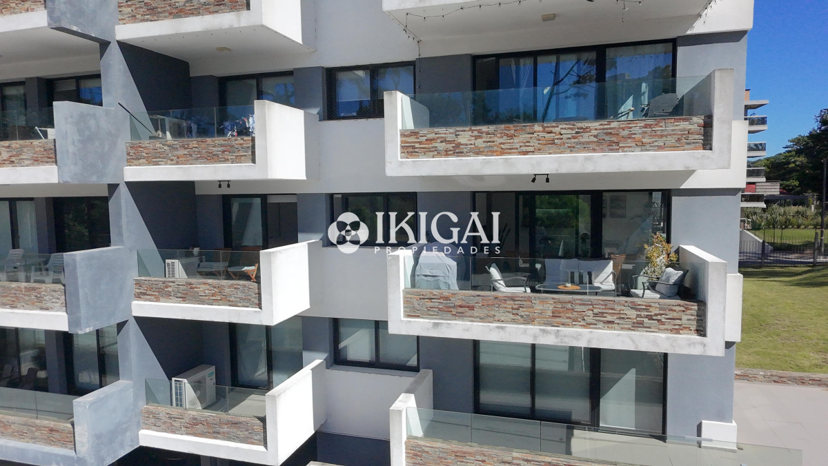 Apartamento ID.1032 - Apartamento en Punta del Este. 2 dormitorios y cochera