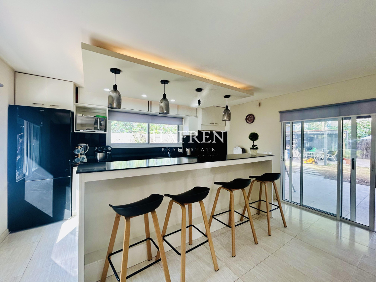 Casa ID.455 - Venta Casa Punta del Este. Parque Burnett. 3 dormitorios y 2 baños con Piscina