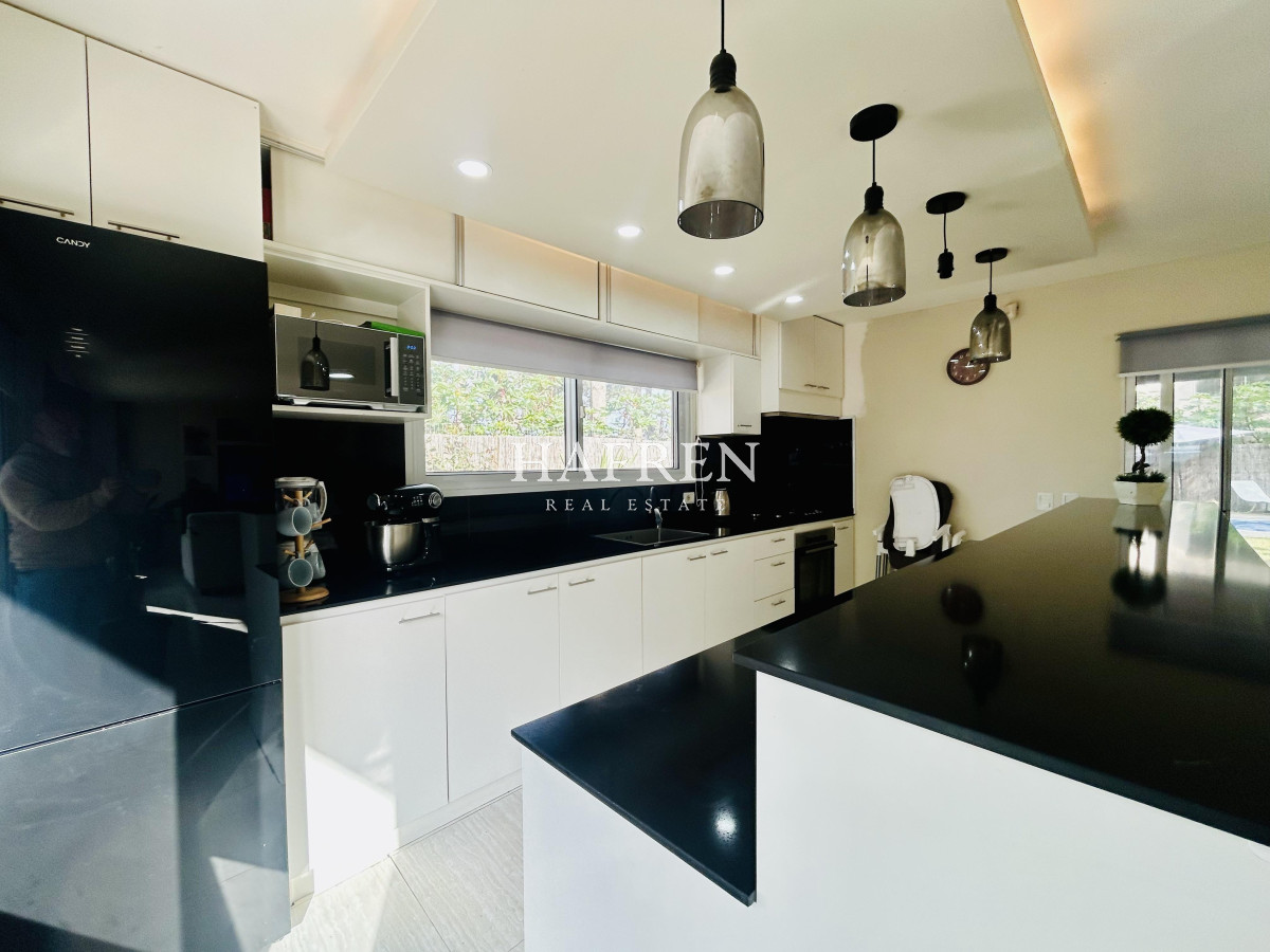 Casa ID.455 - Venta Casa Punta del Este. Parque Burnett. 3 dormitorios y 2 baños con Piscina