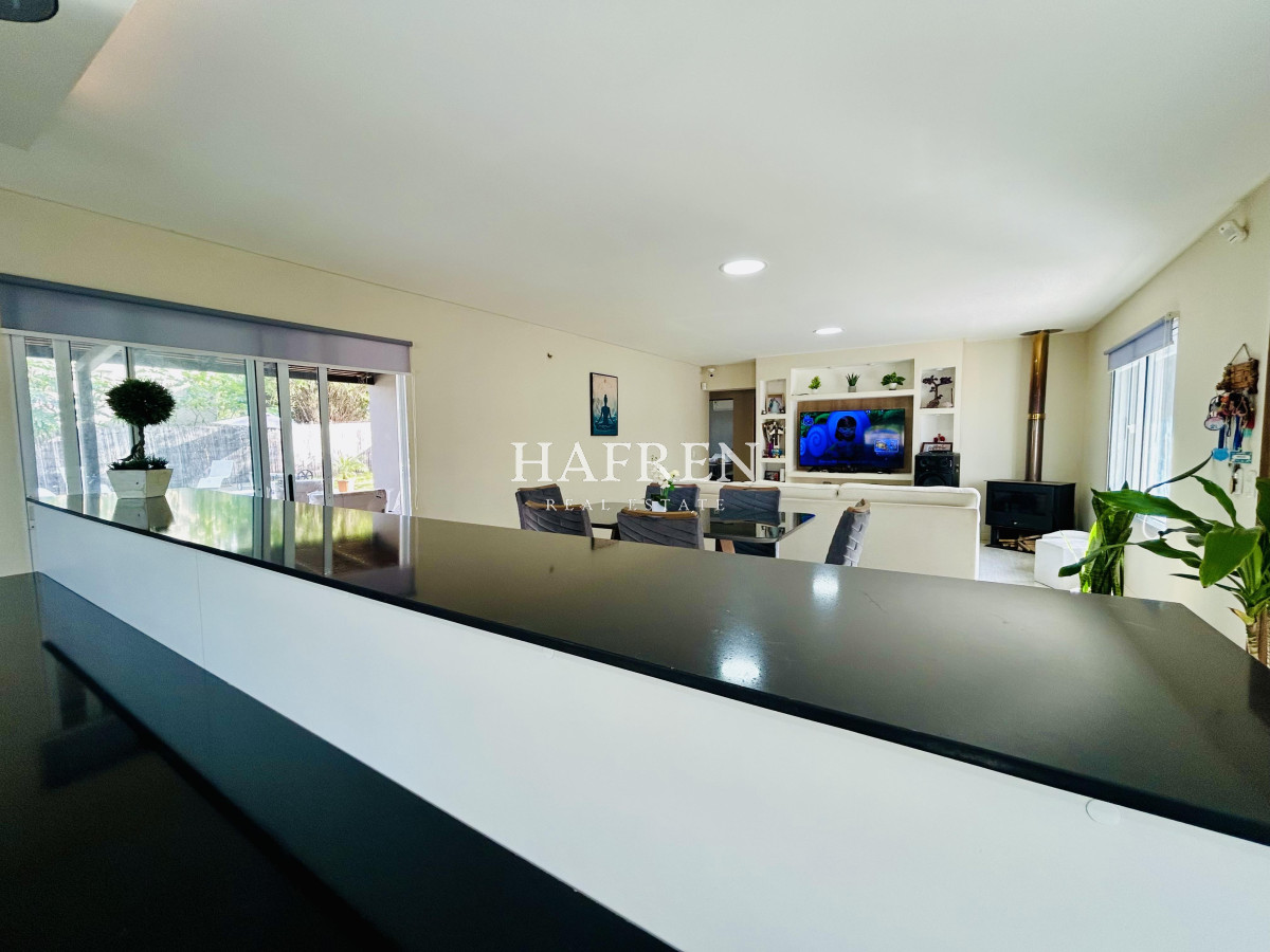 Casa ID.455 - Venta Casa Punta del Este. Parque Burnett. 3 dormitorios y 2 baños con Piscina