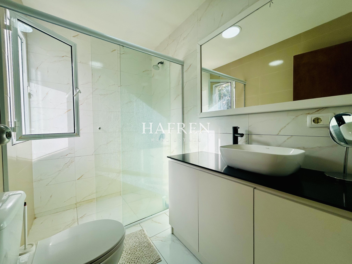 Casa ID.455 - Venta Casa Punta del Este. Parque Burnett. 3 dormitorios y 2 baños con Piscina