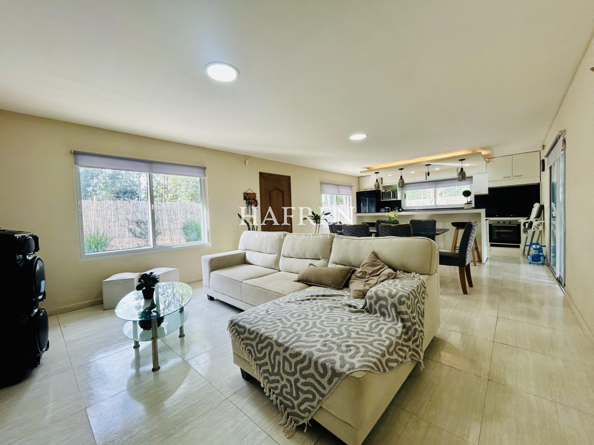 Casa ID.455 - Venta Casa Punta del Este. Parque Burnett. 3 dormitorios y 2 baños con Piscina