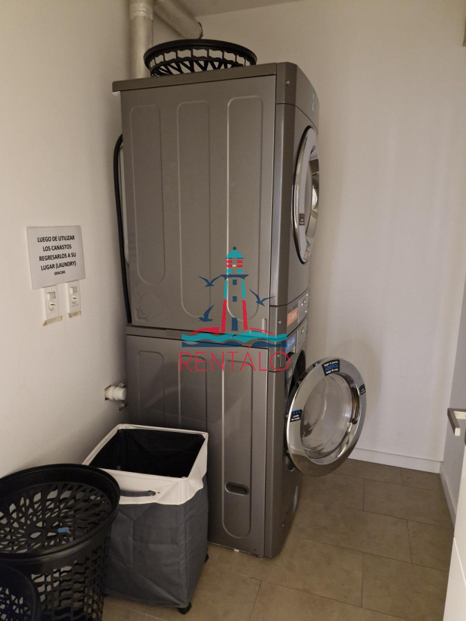 Apartamento ID.190 - Apartamento en venta de 2 dormitorios en Punta del Este primera linea 