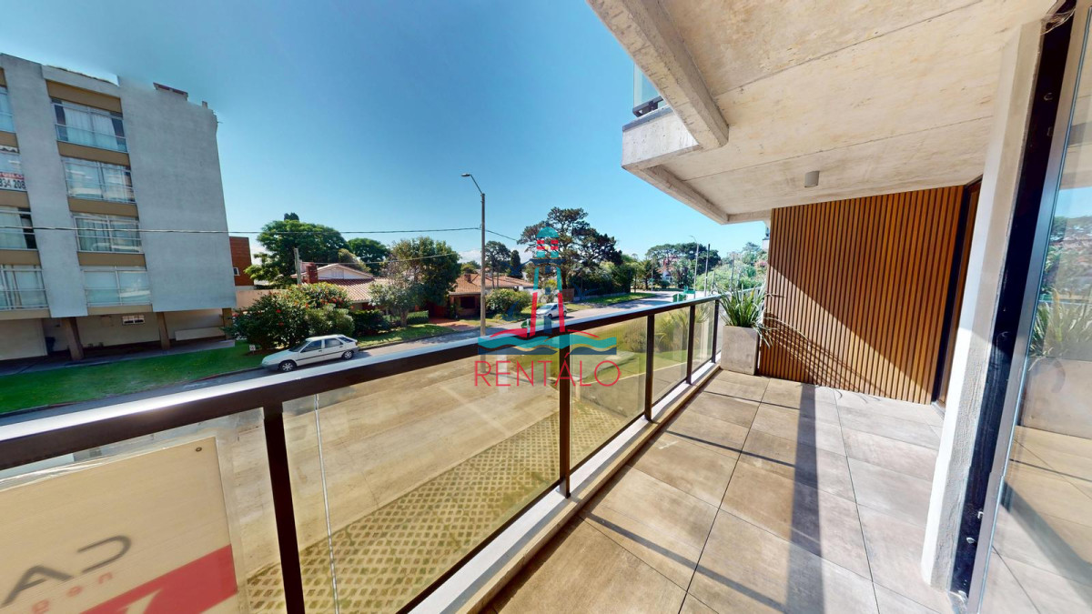 Apartamento ID.190 - Apartamento en venta de 2 dormitorios en Punta del Este primera linea 