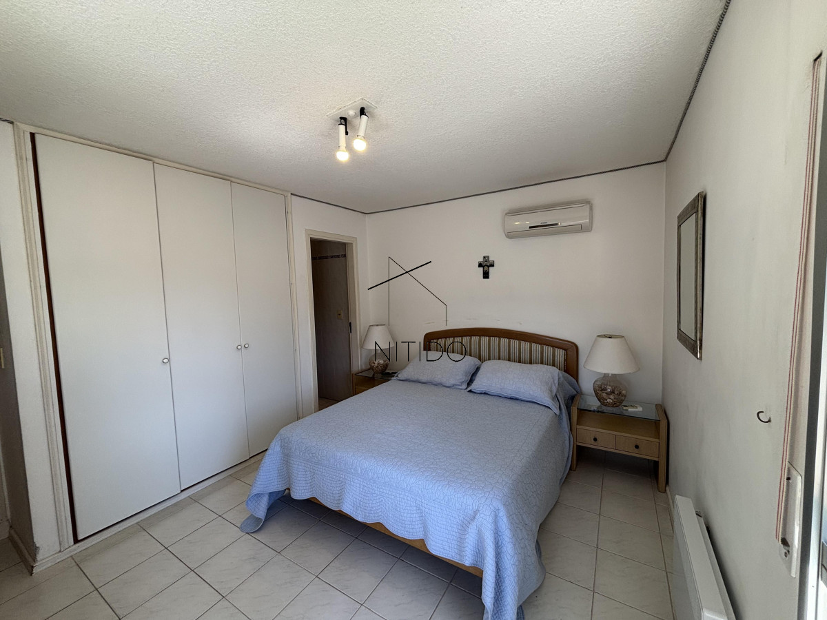 Apartamento ID.741 - Apartamento en Edificio Long Beach. Punta del Este. 2 dormitorios y medio