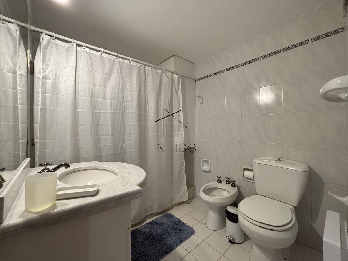 Apartamento ID.741 - Apartamento en Edificio Long Beach. Punta del Este. 2 dormitorios y medio