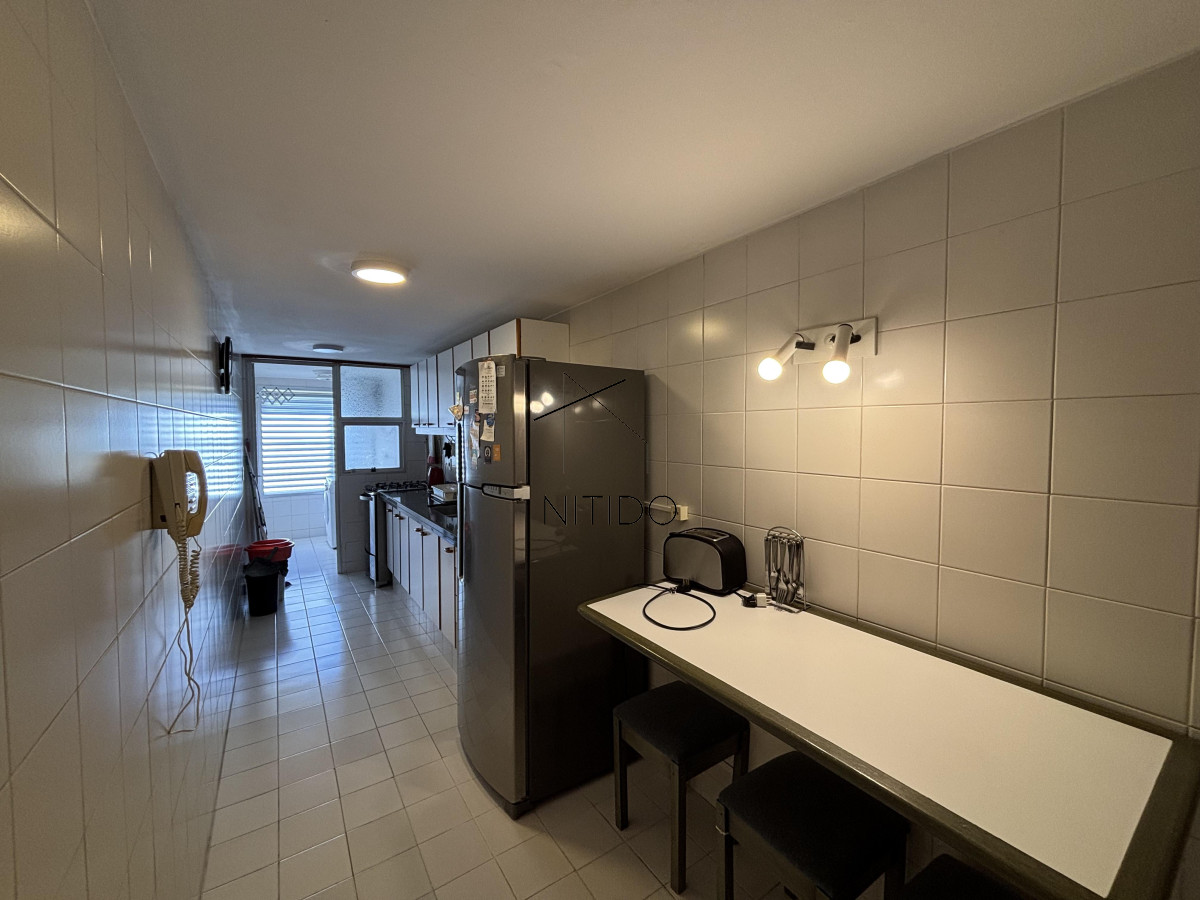 Apartamento ID.741 - Apartamento en Edificio Long Beach. Punta del Este. 2 dormitorios y medio
