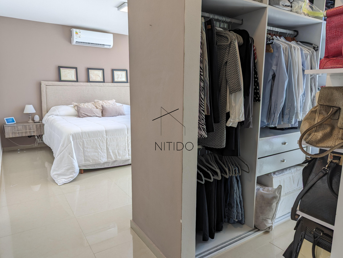 Casa ID.211 - Venta Casa 4 dormitorios en Pinares Punta del Este