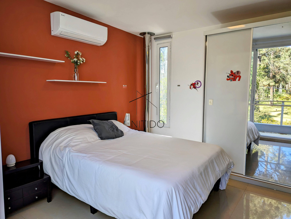 Casa ID.211 - Venta Casa 4 dormitorios en Pinares Punta del Este