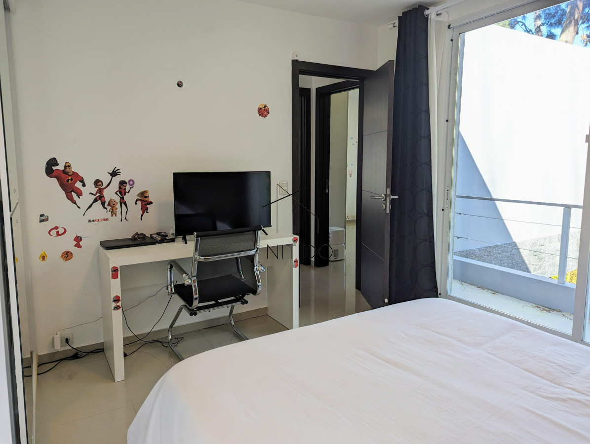 Casa ID.211 - Venta Casa 4 dormitorios en Pinares Punta del Este