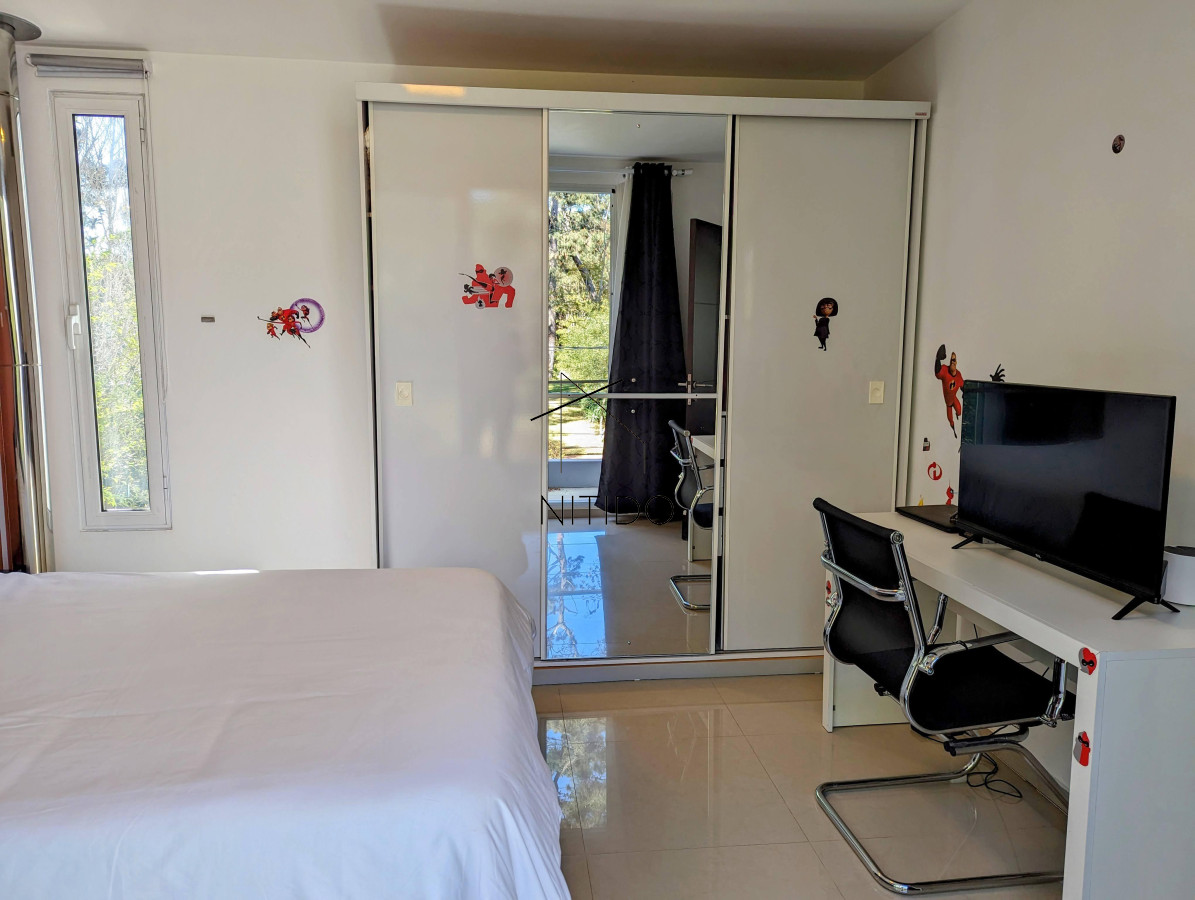 Casa ID.211 - Venta Casa 4 dormitorios en Pinares Punta del Este