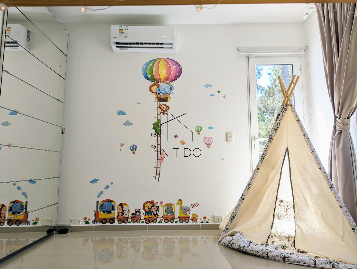 Casa ID.211 - Venta Casa 4 dormitorios en Pinares Punta del Este