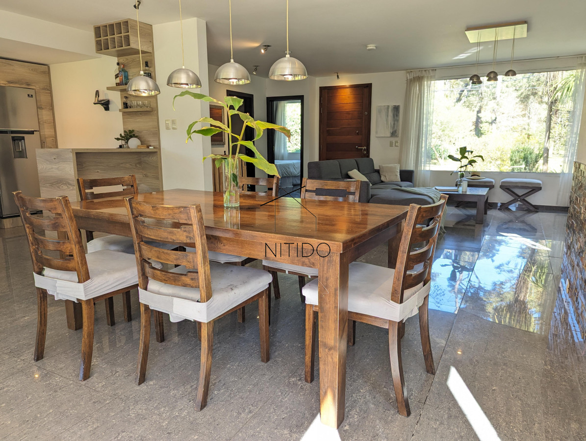 Casa ID.211 - Venta Casa 4 dormitorios en Pinares Punta del Este