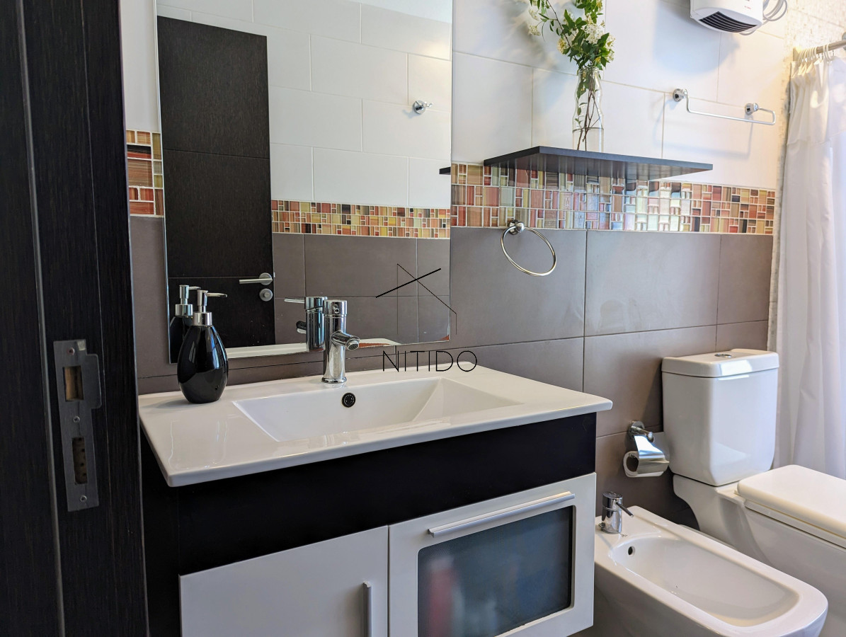 Casa ID.211 - Venta Casa 4 dormitorios en Pinares Punta del Este