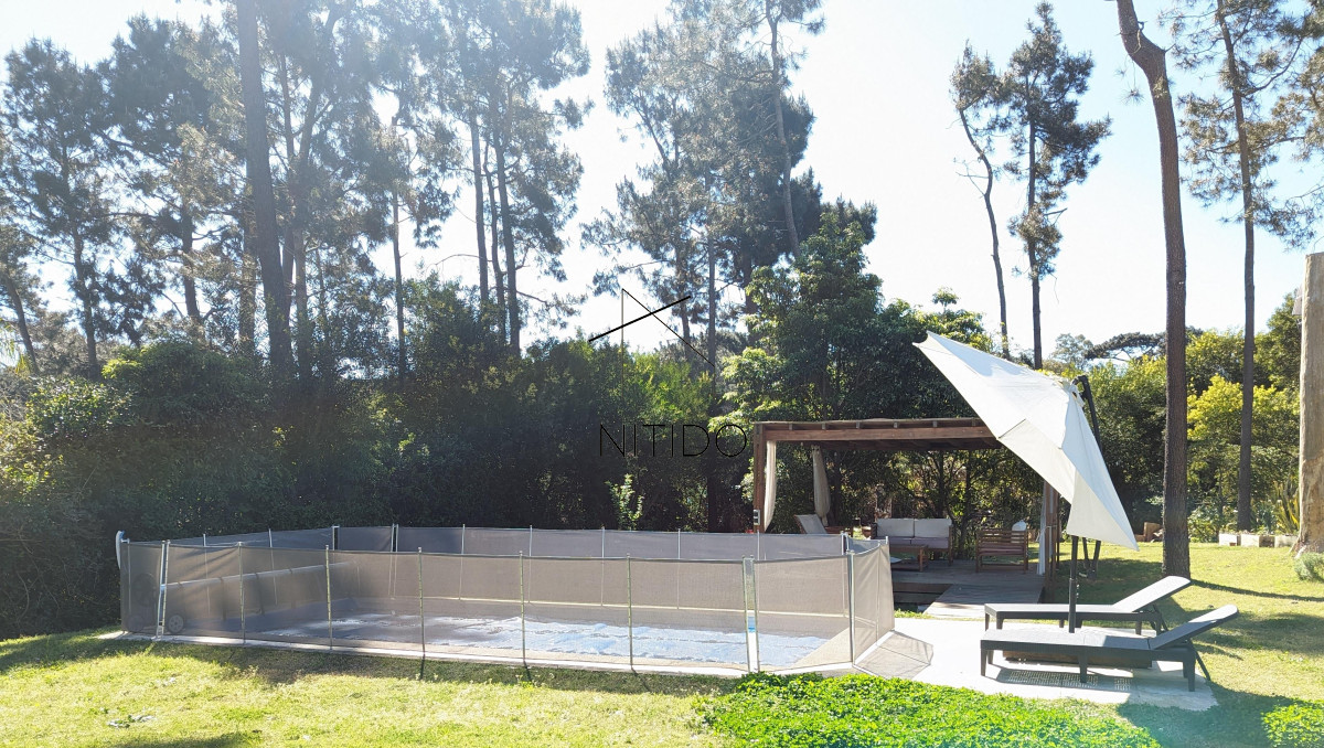 Casa ID.211 - Venta Casa 4 dormitorios en Pinares Punta del Este