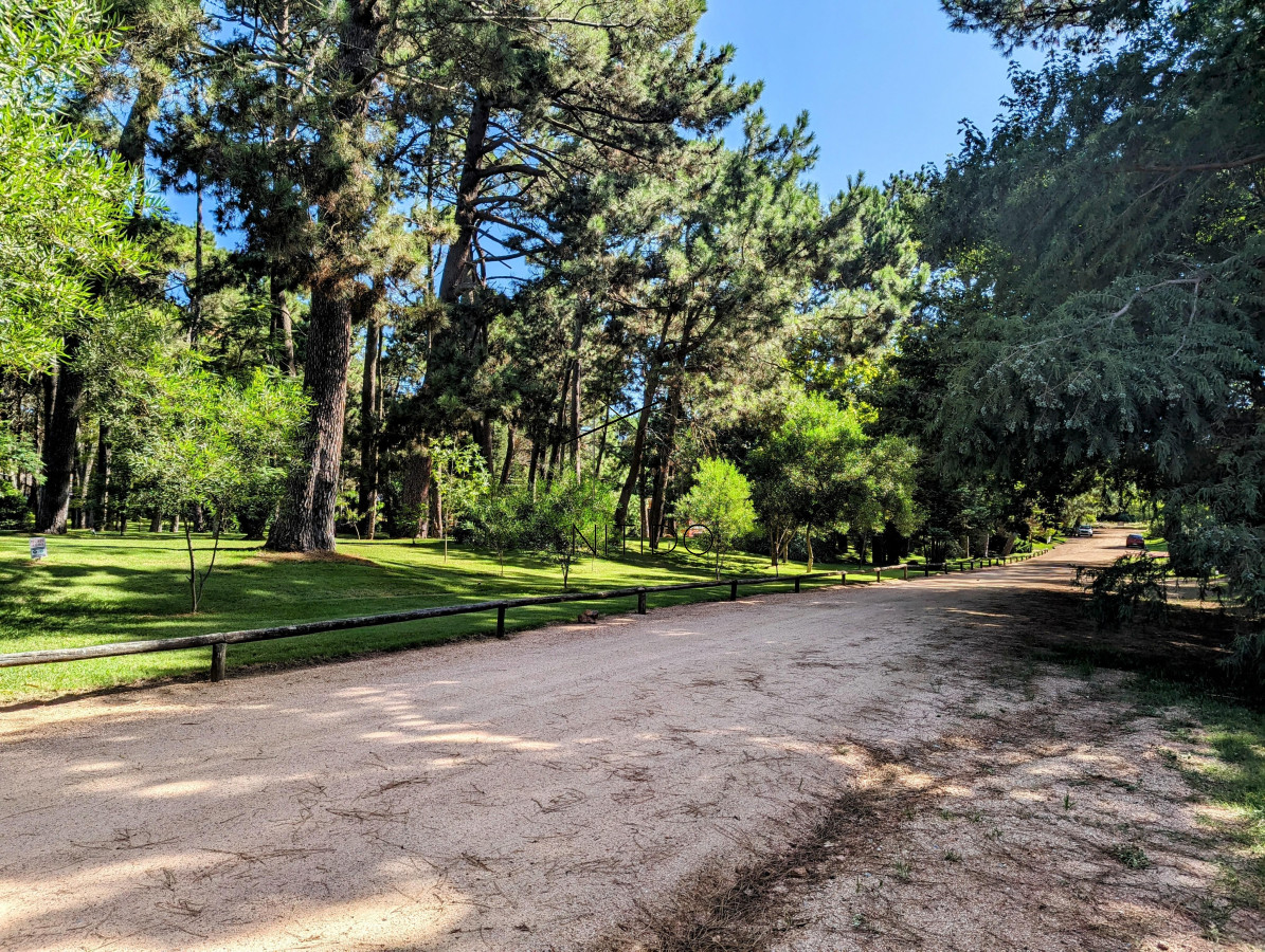 Casa ID.211 - Venta Casa 4 dormitorios en Pinares Punta del Este