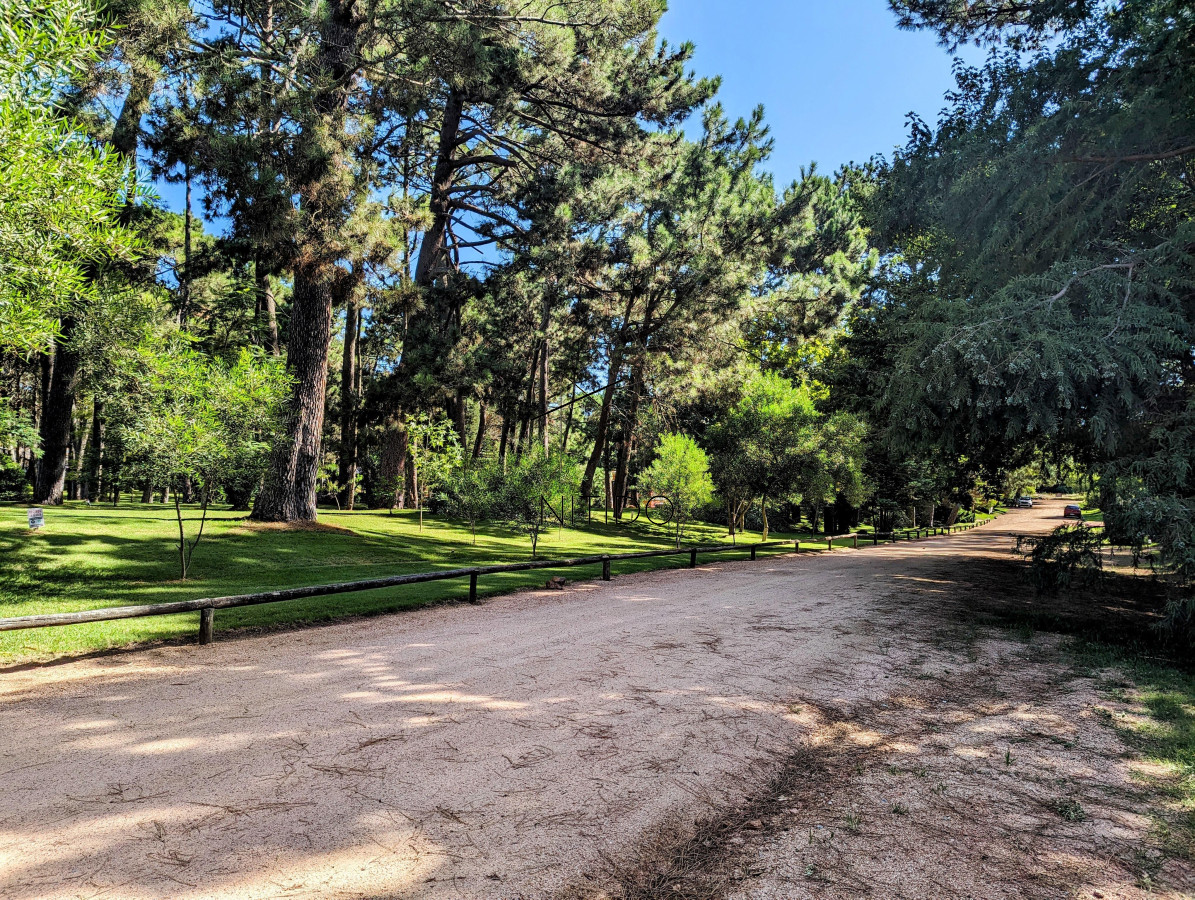 Casa ID.211 - Venta Casa 4 dormitorios en Pinares Punta del Este