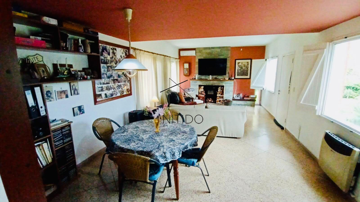 Casa ID.312 - Casa 3 dormitorios en venta en Pinares a una cuadra y media del mar, Punta del Este