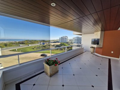 Apartamento en Punta del Este. Parada 32 de Playa Brava