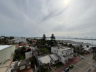 peninsula