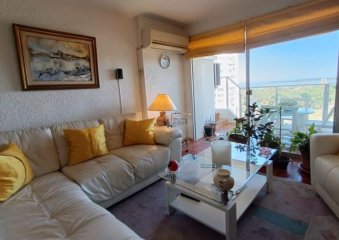 Apartamento - Punta del Este. 2 dormitorios, garaje doble y parrillero