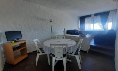 Apartamento - Punta del Este. 1 dormitorio y medio. Vista al mar