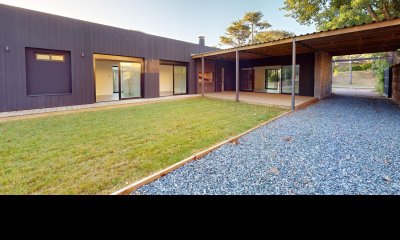 Casa a estrenar en el Golf. 3 dormitorios y servicio. A 3 cuadras de la playa