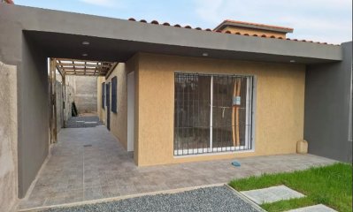 Venta casa Lagomar tres dormitorios