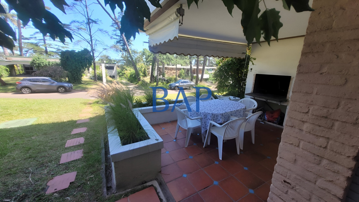 Apartamento ID.64 - Apartamento Playa Mansa -  3 dorm.