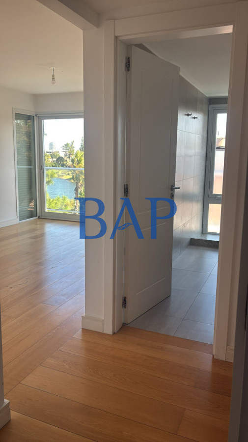 Apartamento ID.190 - Espectacular venta o alquiler - 4 dorm. -  Barra de Carrasco