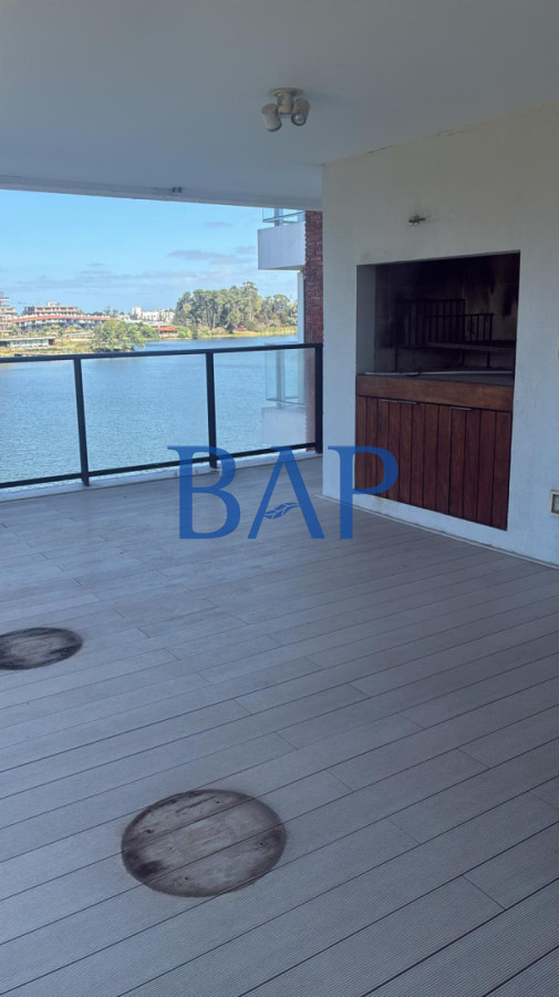 Apartamento ID.190 - Espectacular venta o alquiler - 4 dorm. -  Barra de Carrasco