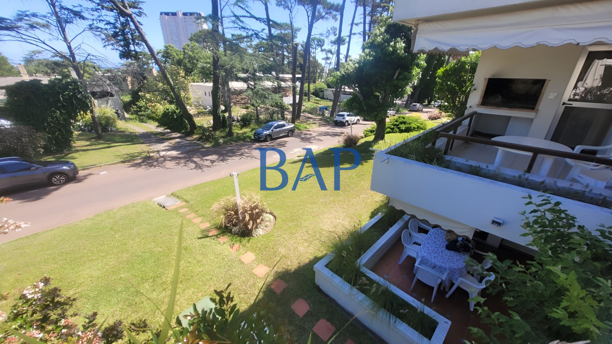Apartamento ID.64 - Apartamento Playa Mansa -  3 dorm.