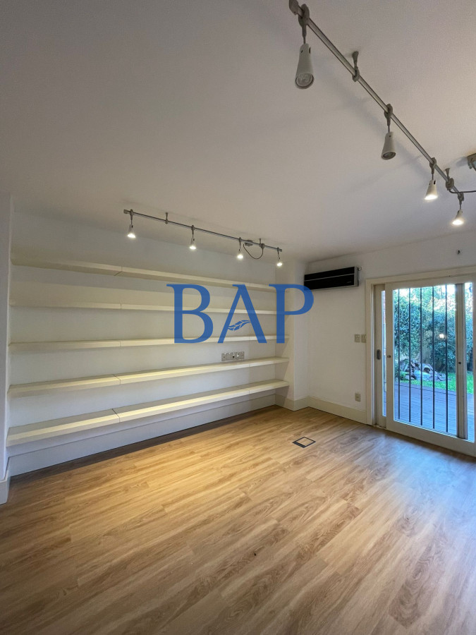 Apartamento ID.83 - Venta - 4 dorm. - Carrasco