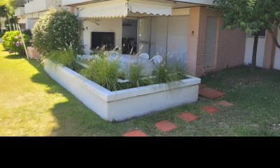 Apartamento Playa Mansa -  3 dorm.