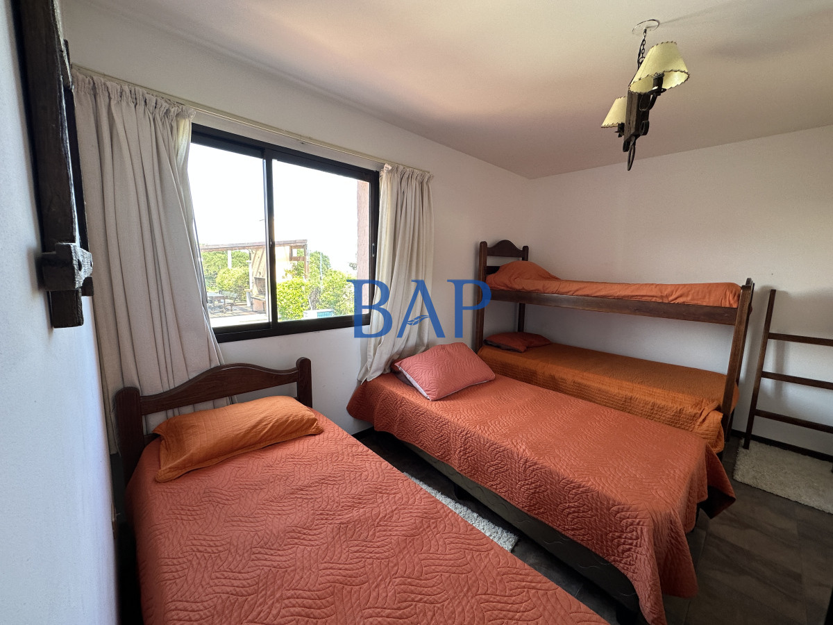 Casa ID.63 - Casa en Manantiales - 4 dorm.