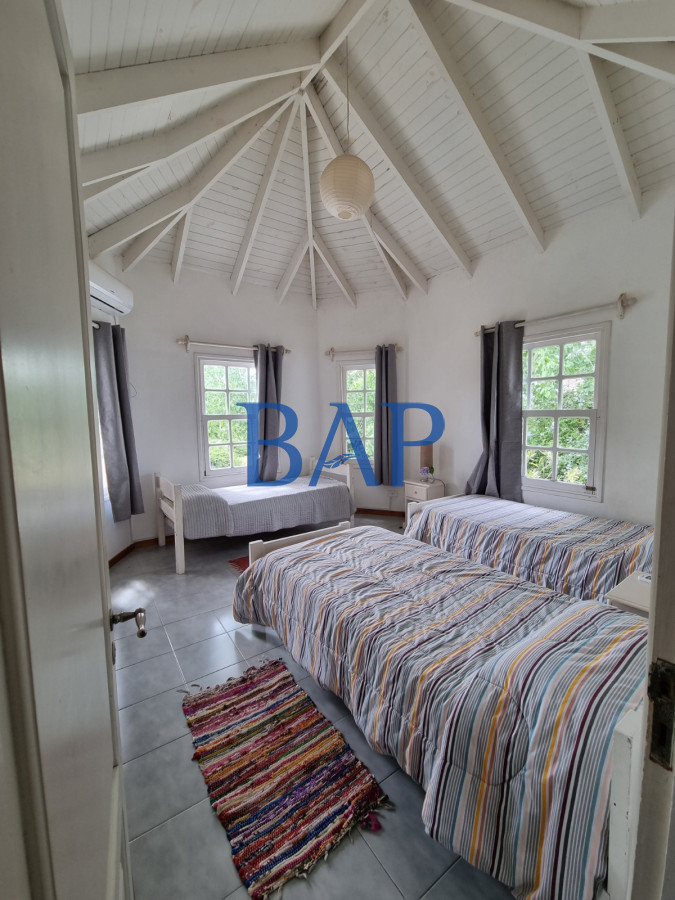 Casa ID.41 - Casa en La Barra - 5 dorm.