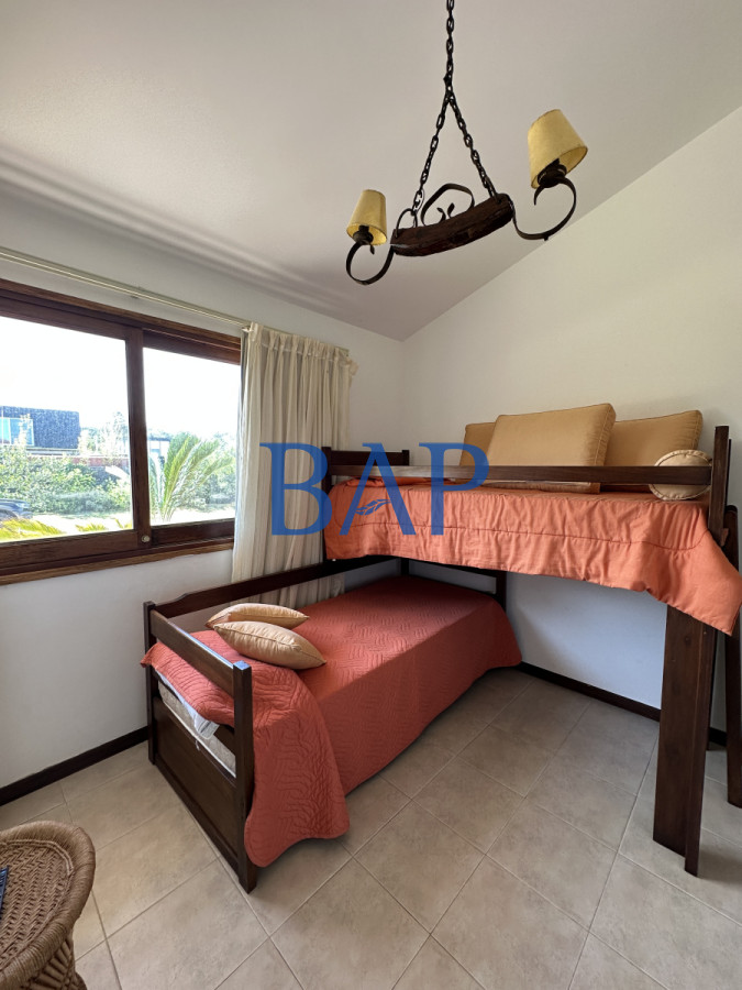 Casa ID.63 - Casa en Manantiales - 4 dorm.