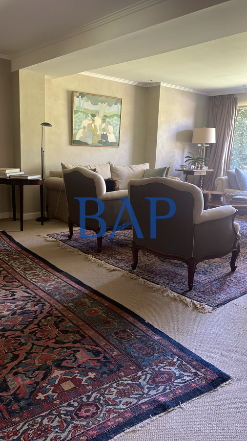 Casa ID.112 - Venta - 5 dorm. - Carrasco