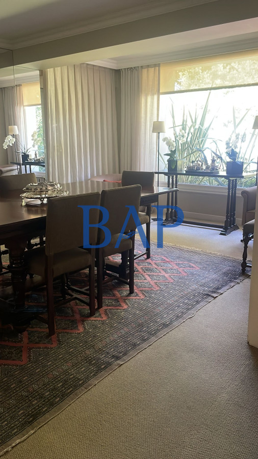 Casa ID.112 - Venta - 5 dorm. - Carrasco