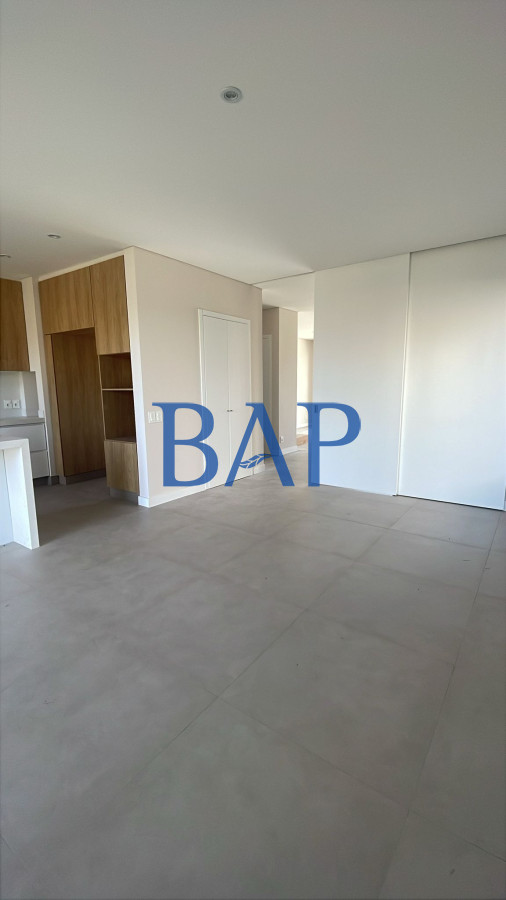 Casa ID.42 - Venta  - 4 dorm. - Carrasco