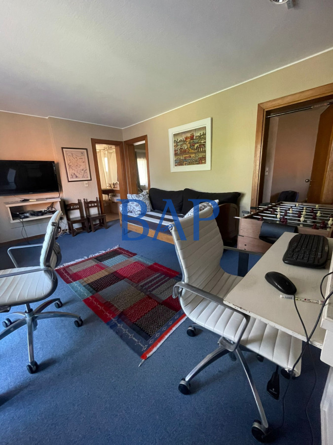 Casa ID.112 - Venta - 5 dorm. - Carrasco