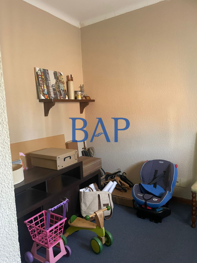 Casa ID.112 - Venta - 5 dorm. - Carrasco