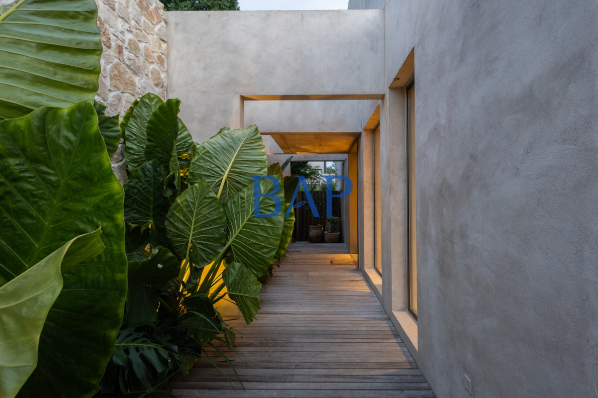 Casa ID.176 -  Venta - Alquiler - 4 dorm. - Los Olivos