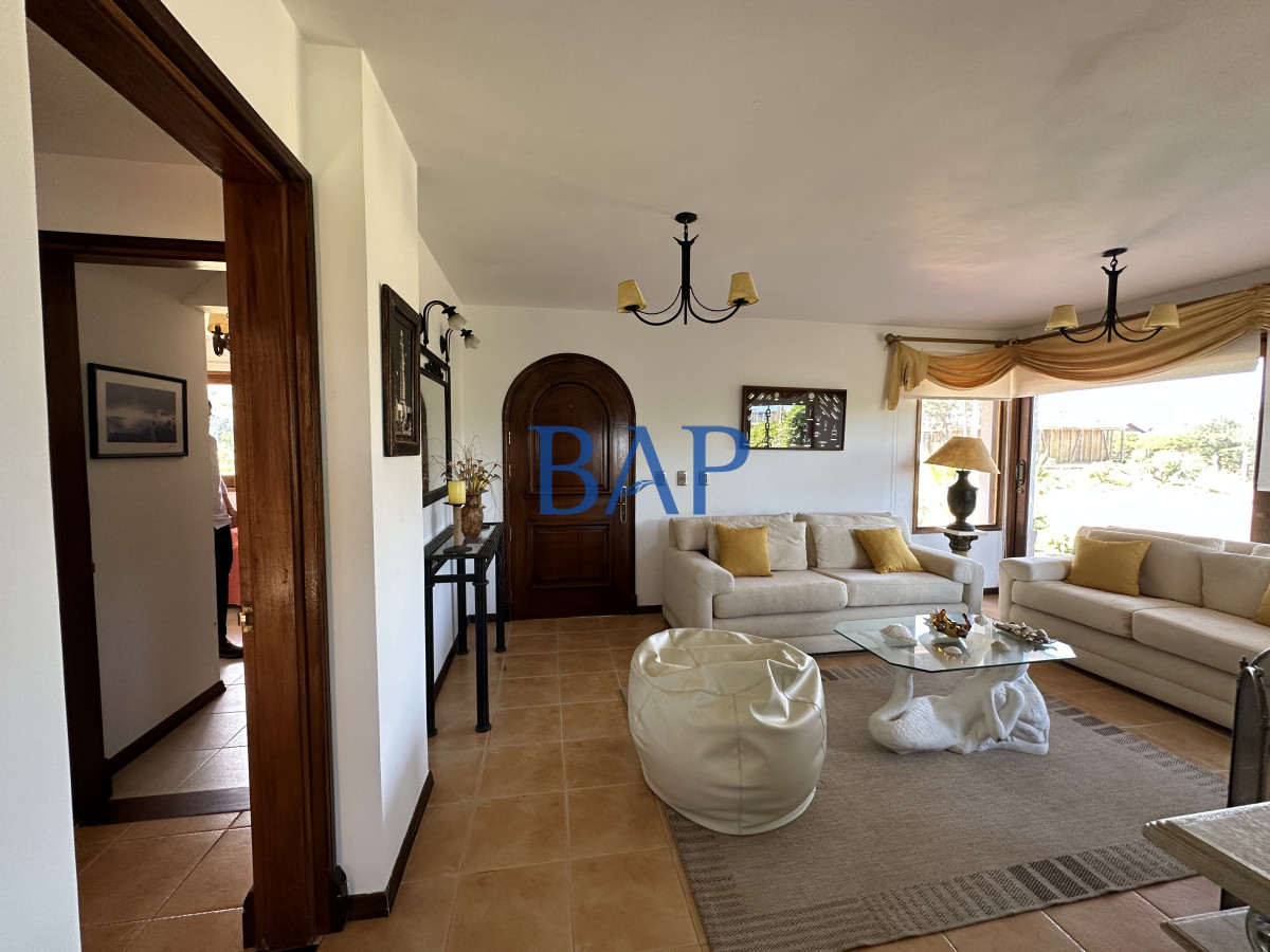 Casa ID.63 - Casa en Manantiales - 4 dorm.