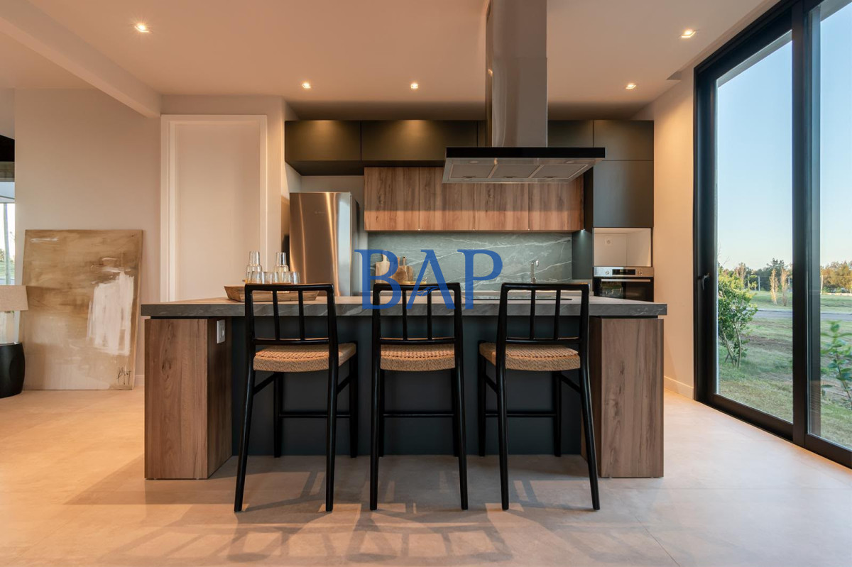 Casa ID.204 - Venta o alquiler - 4 dorm. - Los Olivos de la Tahona