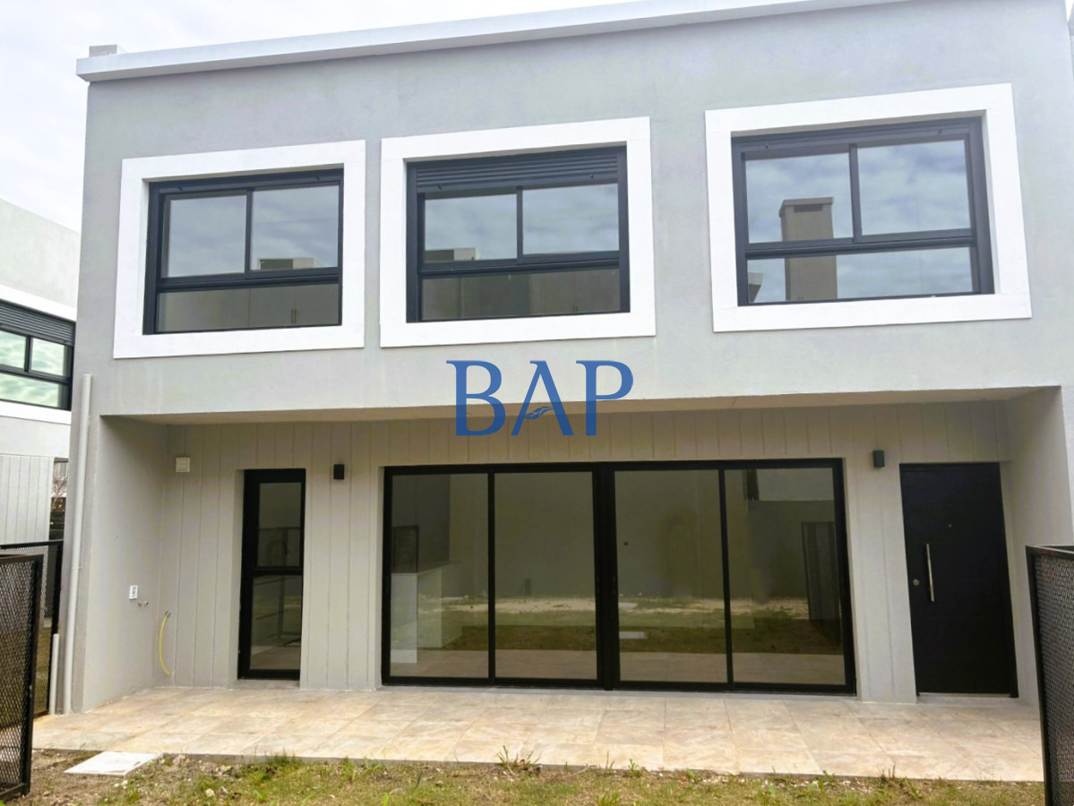 Casa ID.142 - JIN Housing/ Casas la venta en barra de carrasco