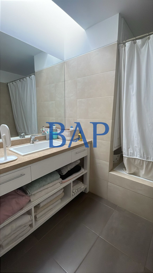 Casa ID.151 - Venta - 4 dorm. - San Nicolas