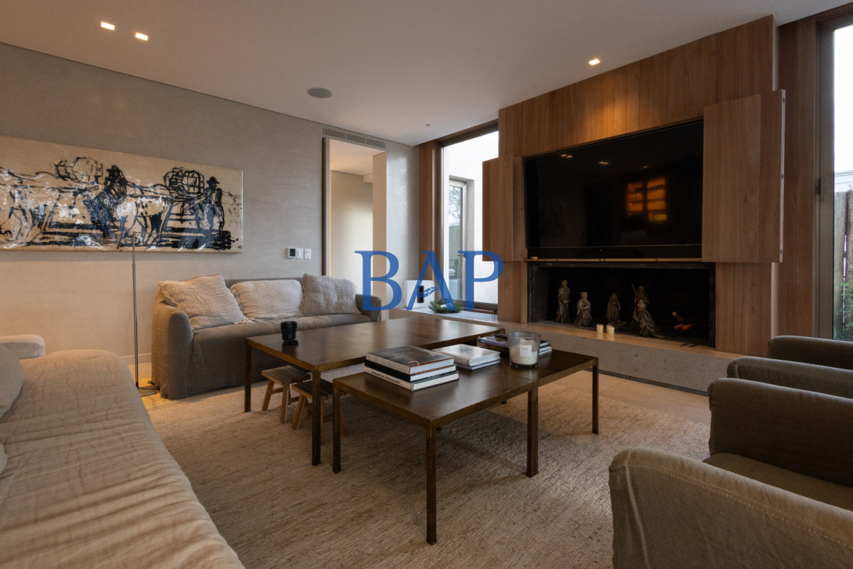 Casa ID.176 -  Venta - Alquiler - 4 dorm. - Los Olivos