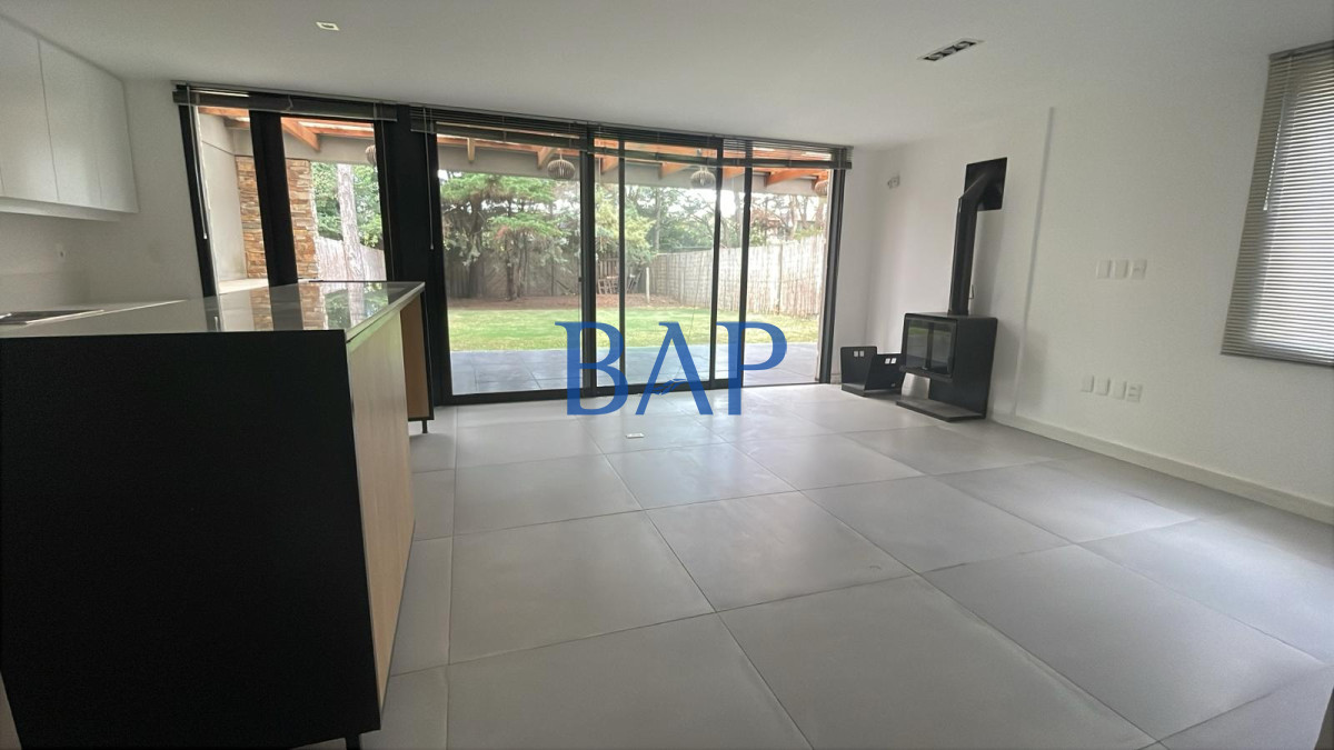 Casa ID.147 - Alquiler - 3 dor. - San Nicolas